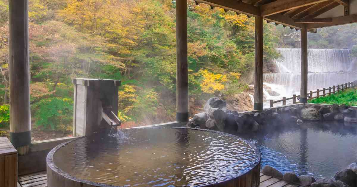 hot bath for back pain